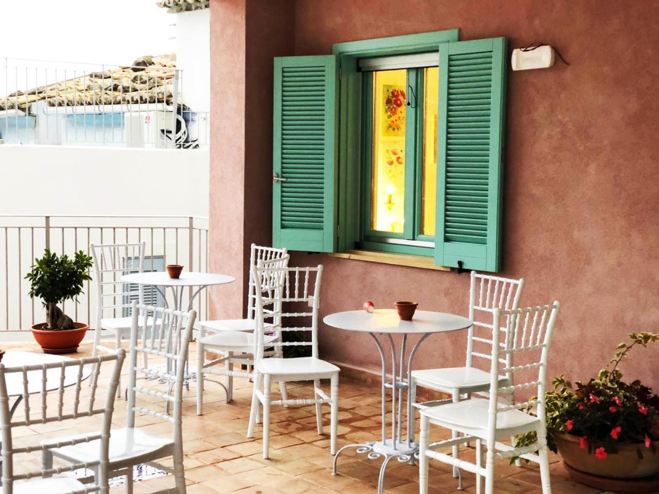 Borgo Rosso Di Sera Resort San Lucido Extérieur photo