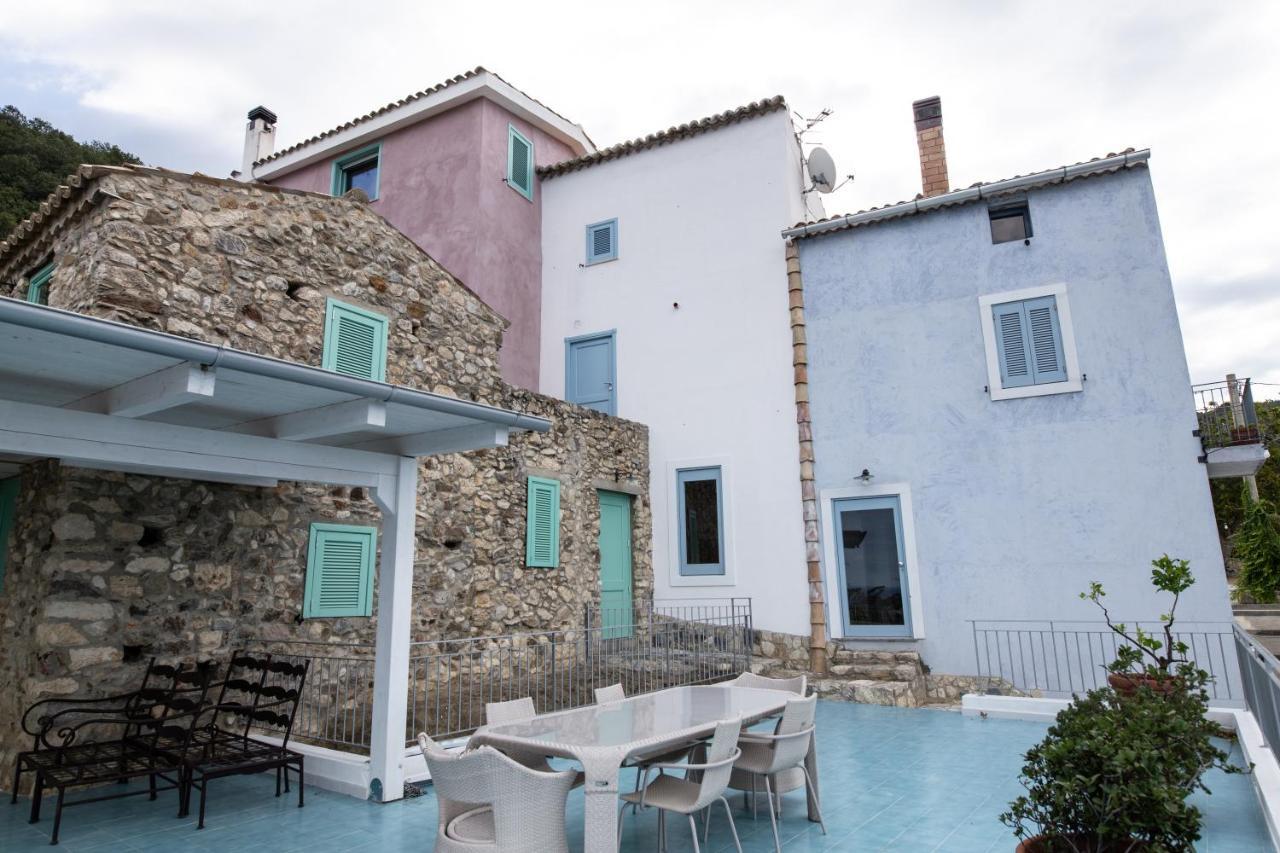 Borgo Rosso Di Sera Resort San Lucido Extérieur photo