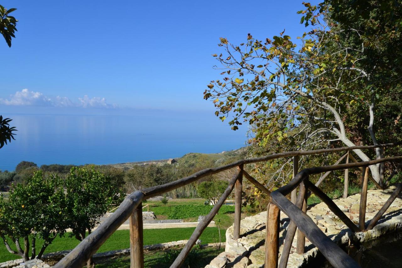 Borgo Rosso Di Sera Resort San Lucido Extérieur photo