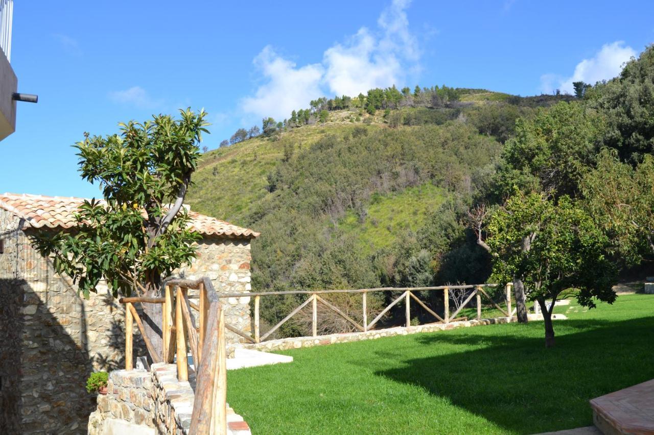 Borgo Rosso Di Sera Resort San Lucido Extérieur photo